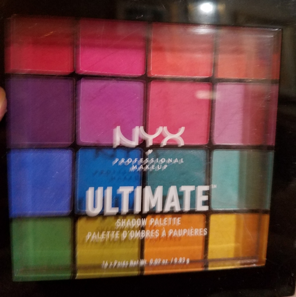 NYX Ultimate Brights eyeshadow palette